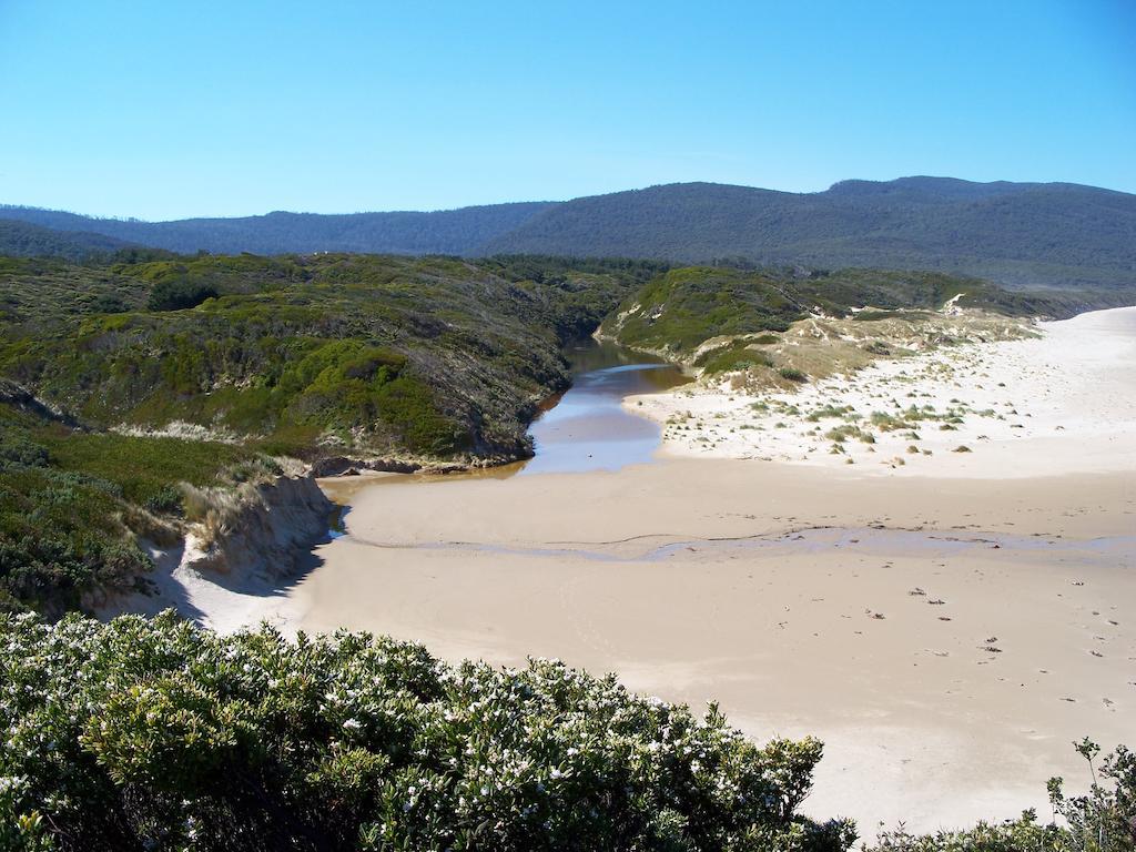 Cloudy Bay Beach House South Bruny Exterior foto